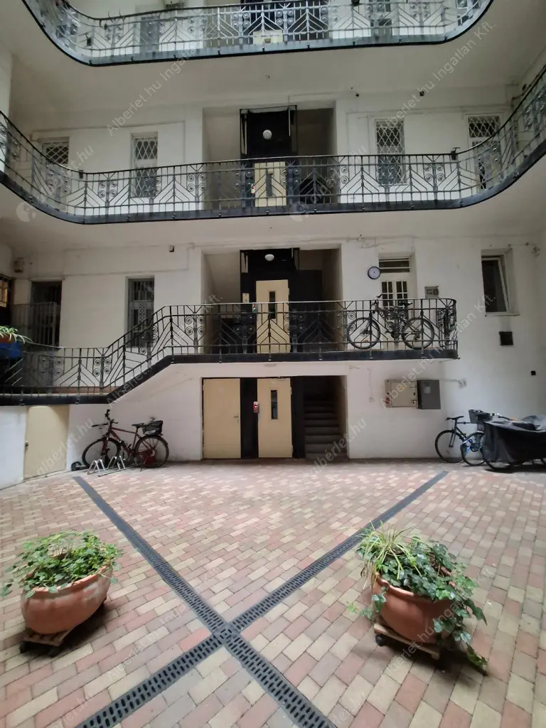 Kiadó albérlet 250000 Ft/hó áron: Budapest, XIII. kerület  Katona József utca. Mérete: 71 nm, 2 szobás | Alberlet.hu - 6597086