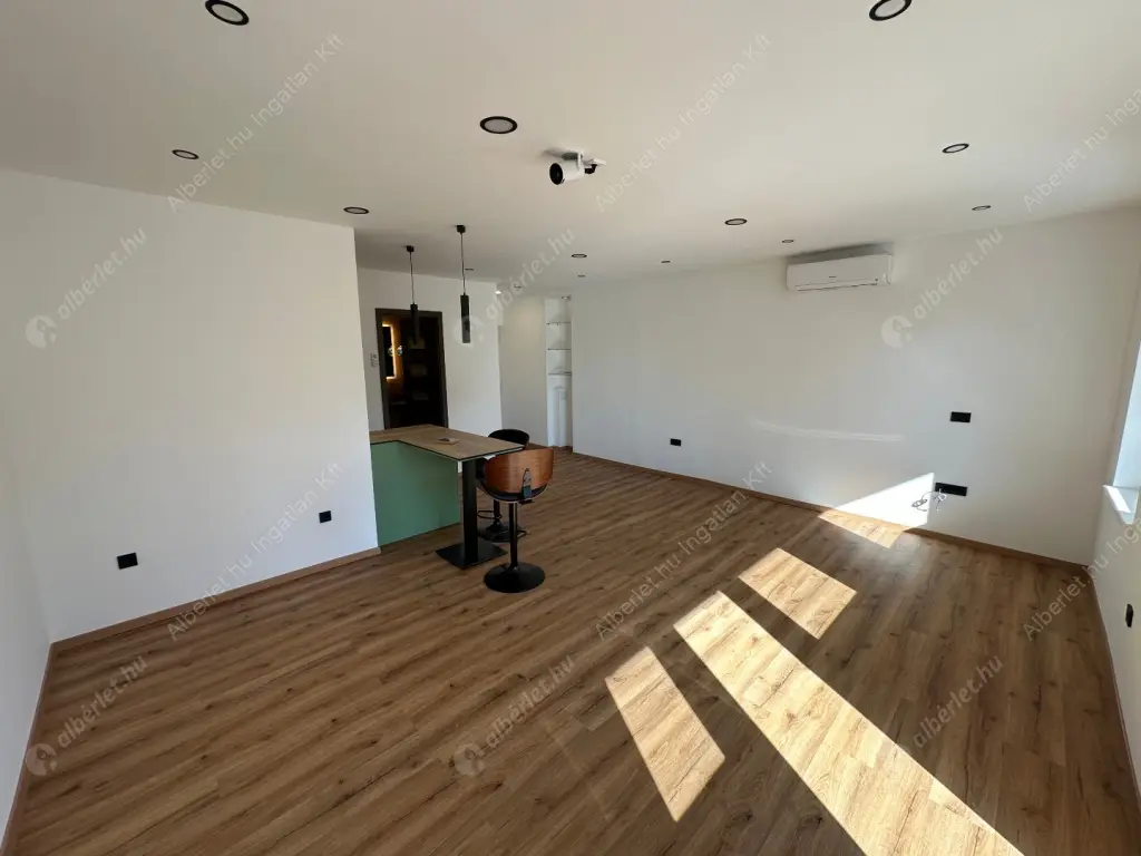 Kiadó albérlet 240000 Ft/hó áron: Budapest, XIII. kerület  Kis Gömb utca. Mérete: 41 nm, 1 szobás | Alberlet.hu - 6579665