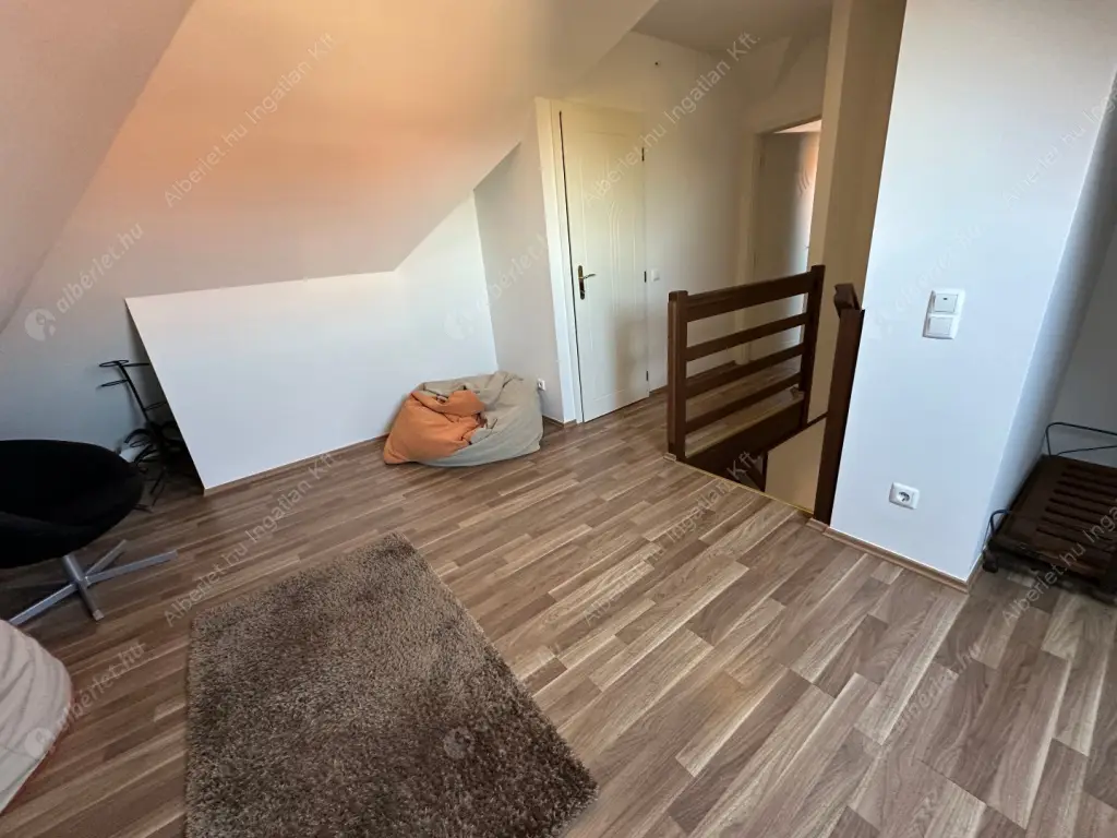 Kiadó albérlet 390000 Ft/hó áron: Budapest, XIII. kerület  Kucsma utca. Mérete: 100 nm, 1 szobás | Alberlet.hu - 6555652