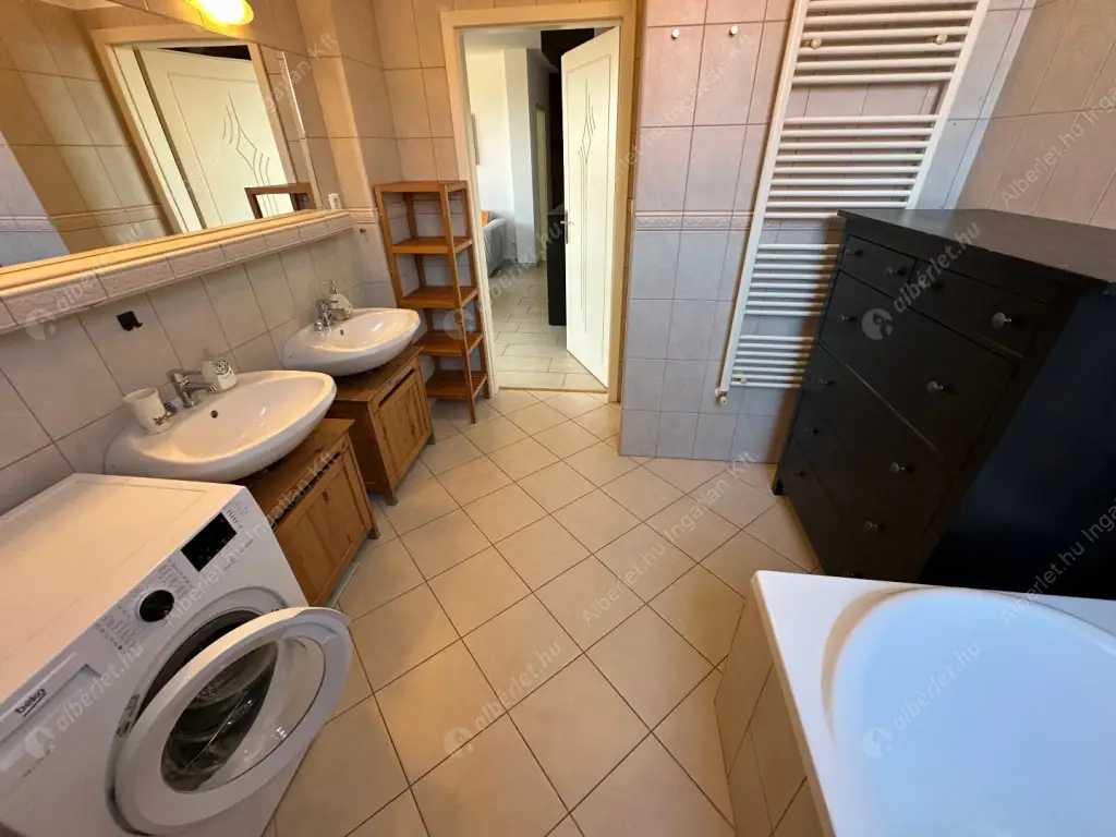 Kiadó albérlet 390000 Ft/hó áron: Budapest, XIII. kerület  Kucsma utca. Mérete: 100 nm, 1 szobás | Alberlet.hu - 6555656