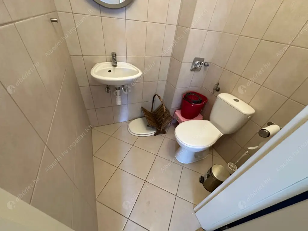 Kiadó albérlet 390000 Ft/hó áron: Budapest, XIII. kerület  Kucsma utca. Mérete: 100 nm, 1 szobás | Alberlet.hu - 6555657