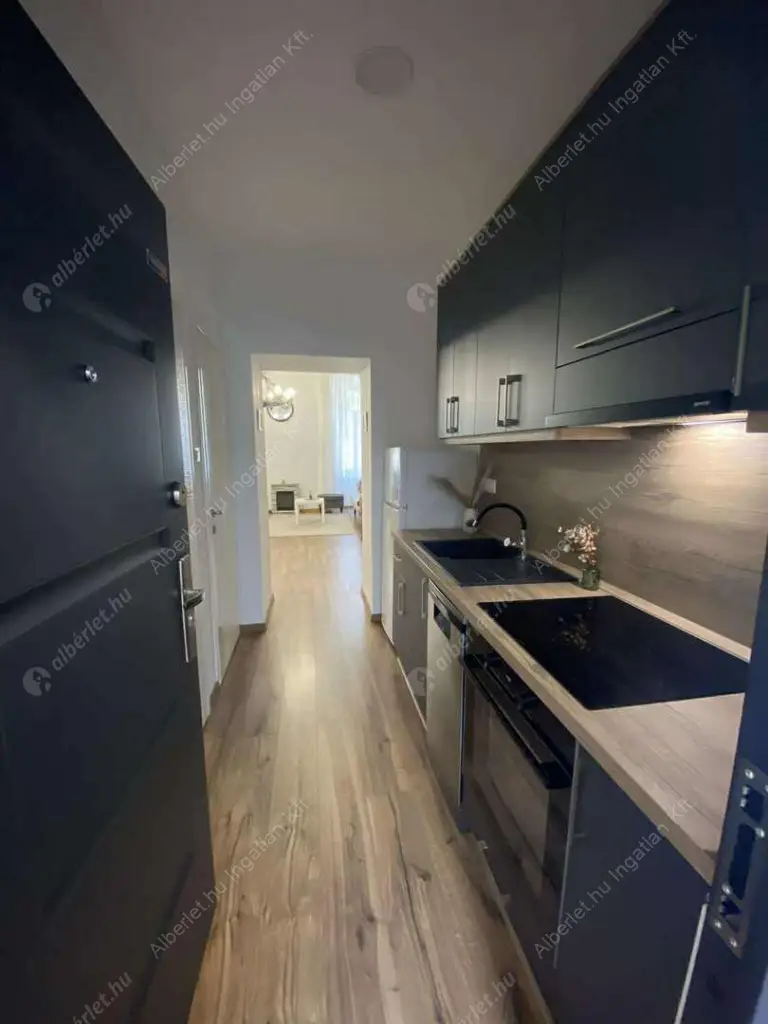 Kiadó albérlet 250000 Ft/hó áron: Budapest, XIII. kerület  Lehel utca. Mérete: 45 nm, 1 szobás | Alberlet.hu - 6599360