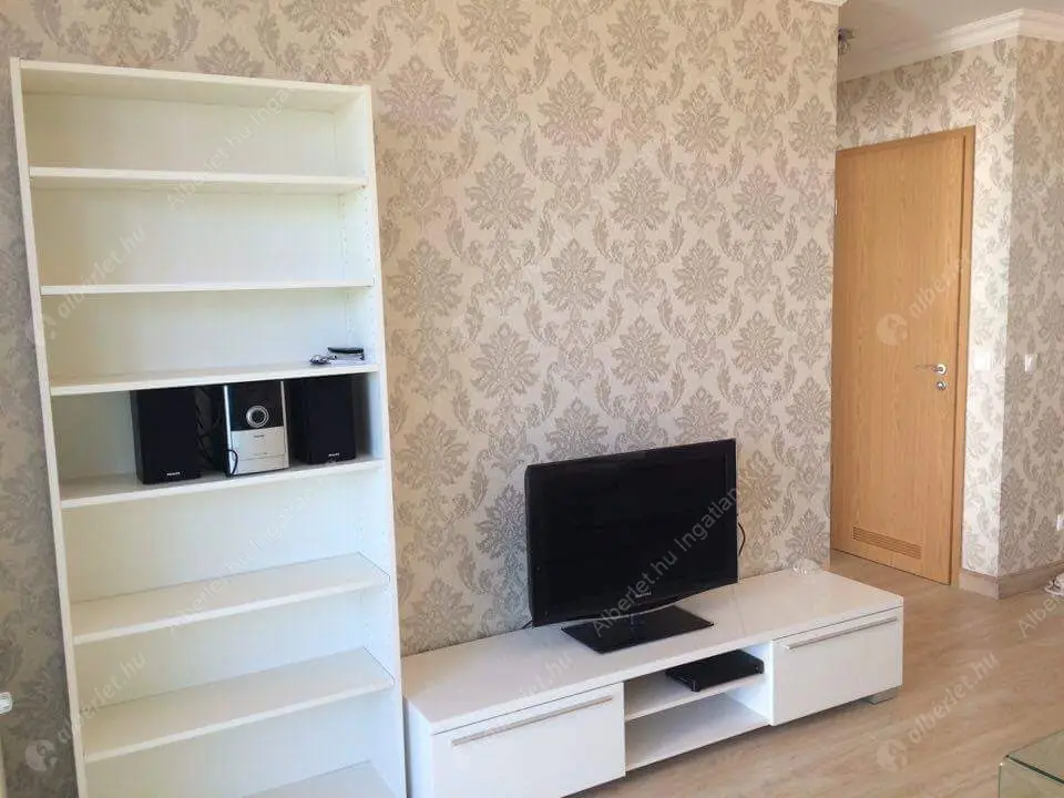 Kiadó albérlet 360000 Ft/hó áron: Budapest, XIII. kerület  Lehel utca. Mérete: 50 nm, 2 szobás | Alberlet.hu - 6516653