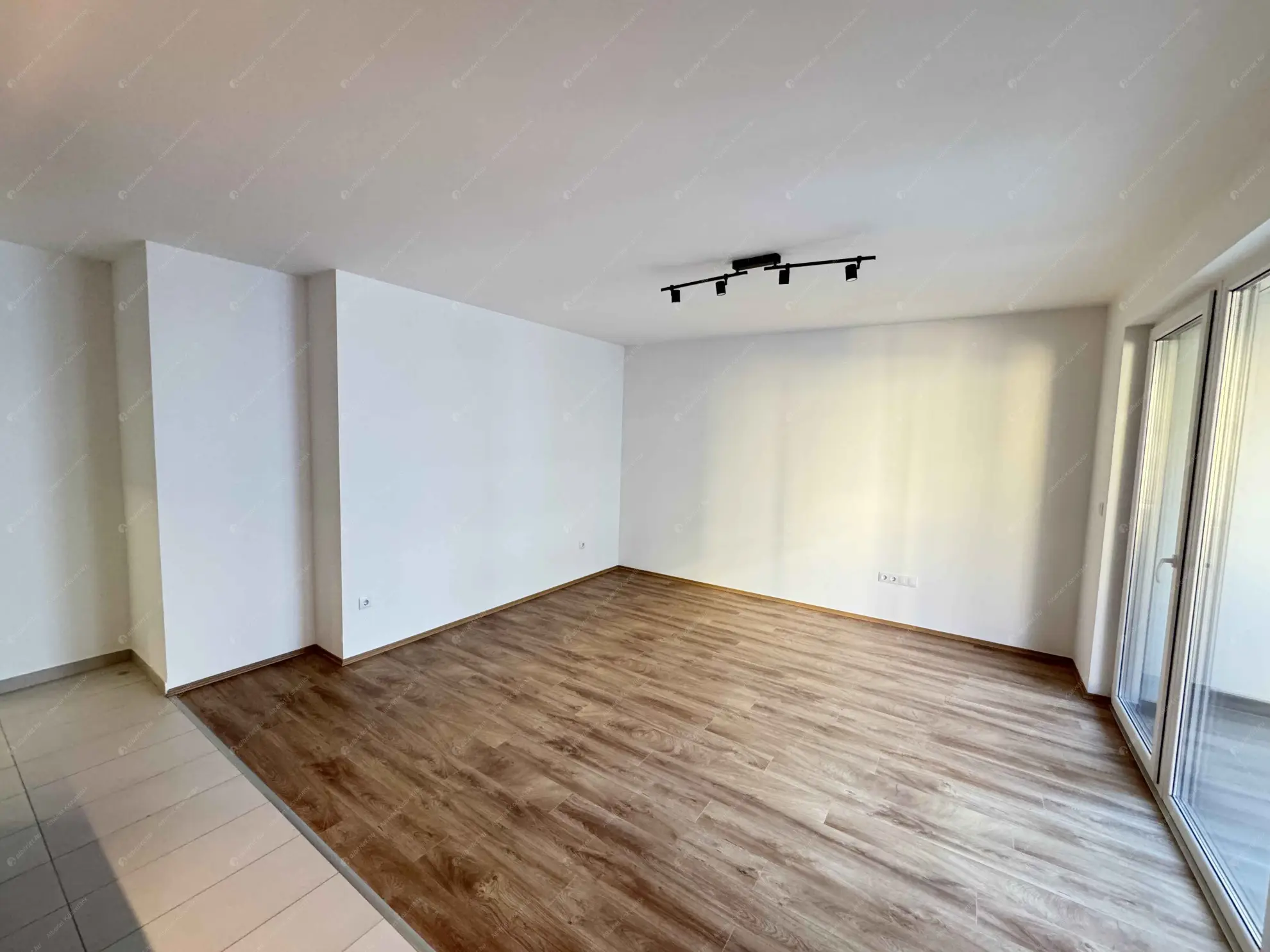 Kiadó albérlet 270000 Ft/hó áron: Budapest, XIII. kerület  Lehel utca. Mérete: 52 nm, 1 szobás | Alberlet.hu - 6624994