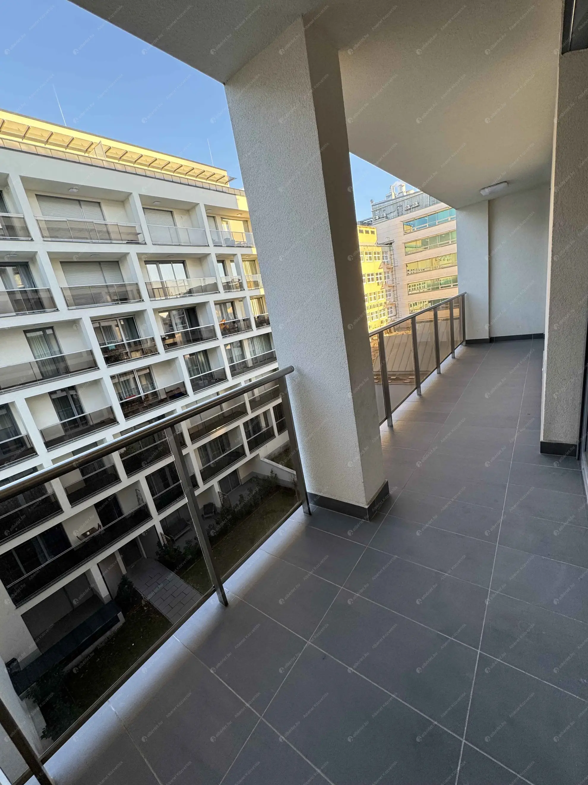 Kiadó albérlet 270000 Ft/hó áron: Budapest, XIII. kerület  Lehel utca. Mérete: 52 nm, 1 szobás | Alberlet.hu - 6624995