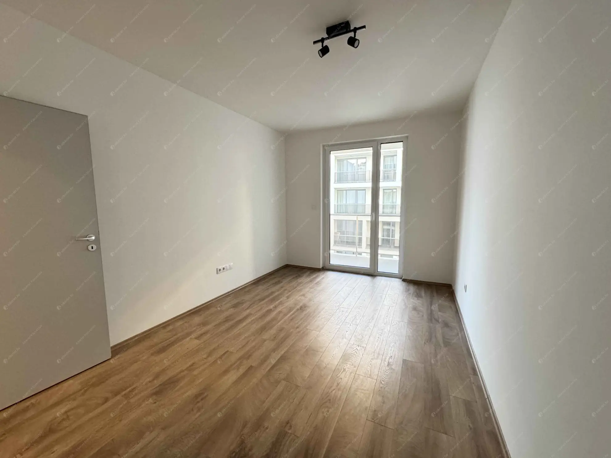 Kiadó albérlet 270000 Ft/hó áron: Budapest, XIII. kerület  Lehel utca. Mérete: 52 nm, 1 szobás | Alberlet.hu - 6624998