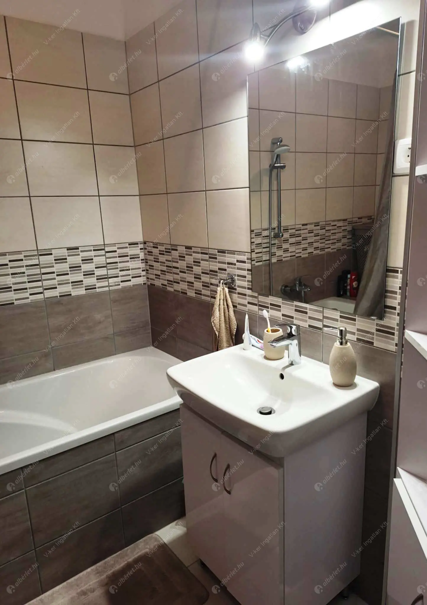 Kiadó albérlet 310000 Ft/hó áron: Budapest, XIII. kerület  Lehel utca. Mérete: 54 nm, 2 szobás | Alberlet.hu - 6628996