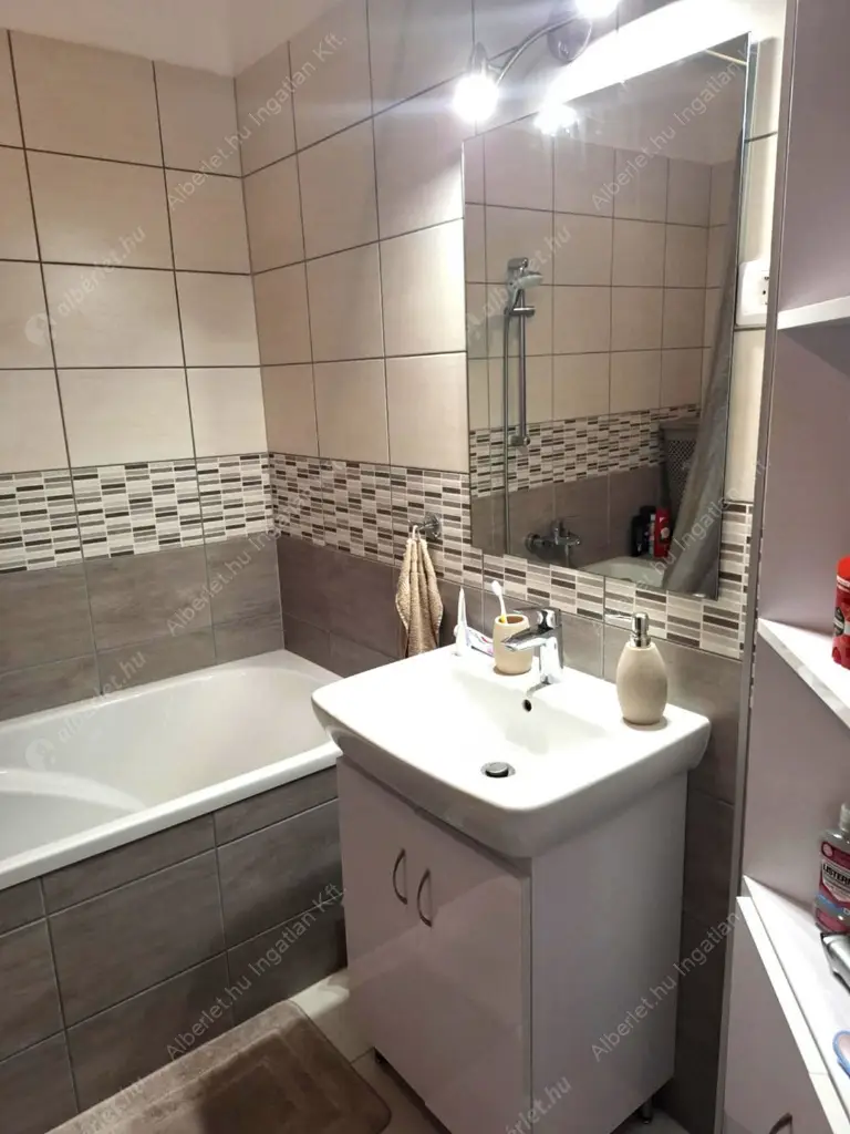 Kiadó albérlet 310000 Ft/hó áron: Budapest, XIII. kerület  Lehel utca. Mérete: 54 nm, 2 szobás | Alberlet.hu - 6629703