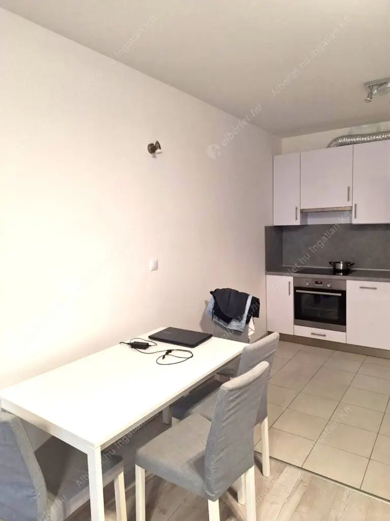 Kiadó albérlet 310000 Ft/hó áron: Budapest, XIII. kerület  Lehel utca. Mérete: 54 nm, 2 szobás | Alberlet.hu - 6633966