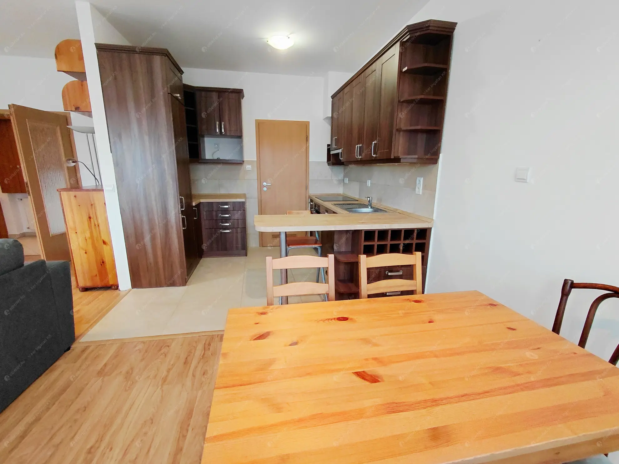 Kiadó albérlet 310000 Ft/hó áron: Budapest, XIII. kerület  Lehel utca. Mérete: 67 nm, 1 szobás | Alberlet.hu - 6603305