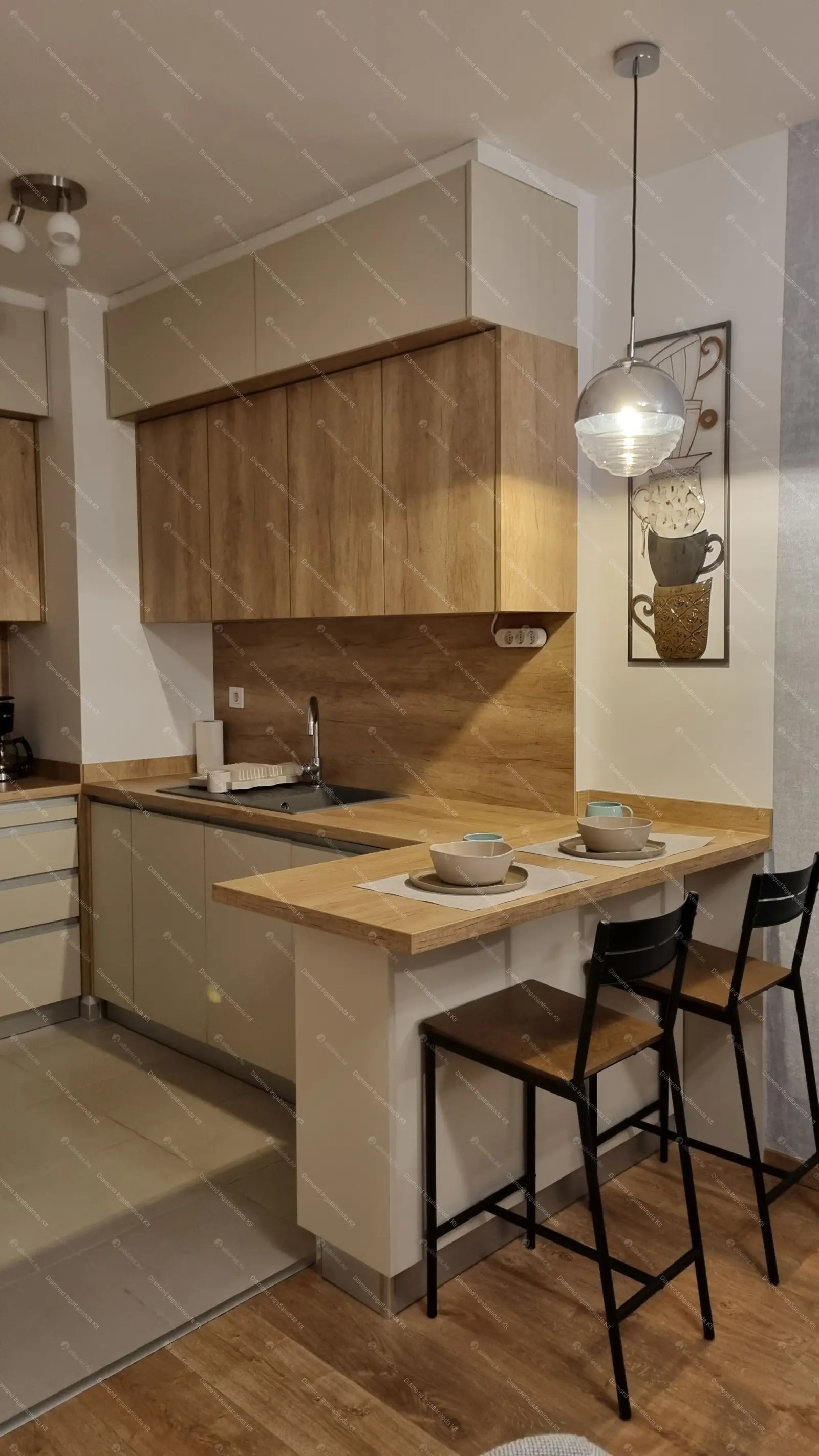 Kiadó albérlet 260000 Ft/hó áron: Budapest, XIII. kerület  Lőportár köz. Mérete: 32 nm, 1 szobás | Alberlet.hu - 6665731