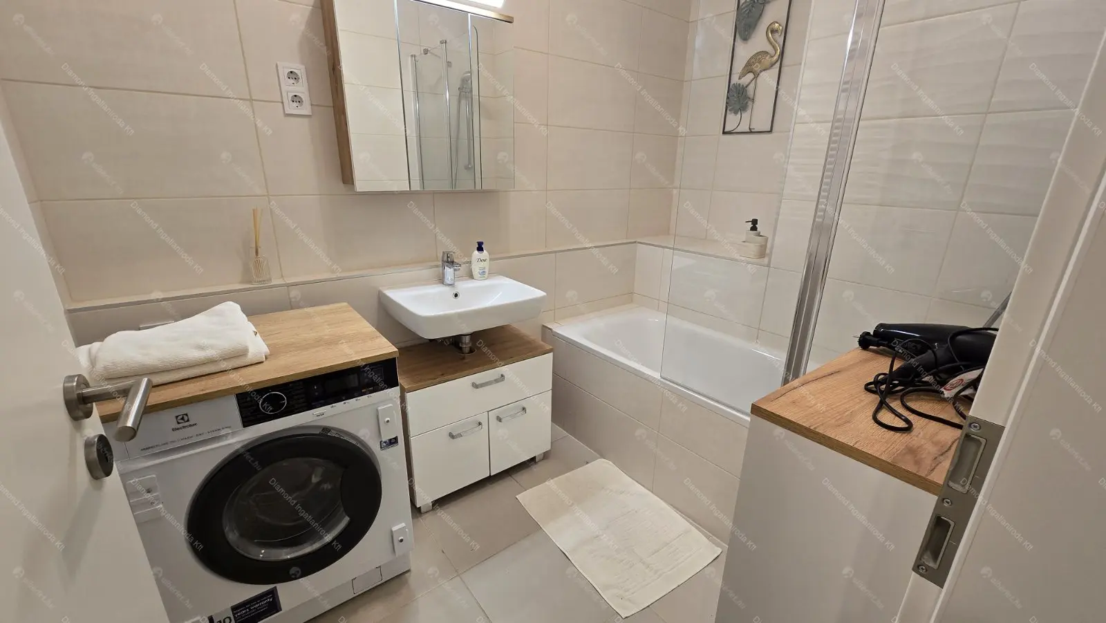 Kiadó albérlet 260000 Ft/hó áron: Budapest, XIII. kerület  Lőportár köz. Mérete: 32 nm, 1 szobás | Alberlet.hu - 6668978