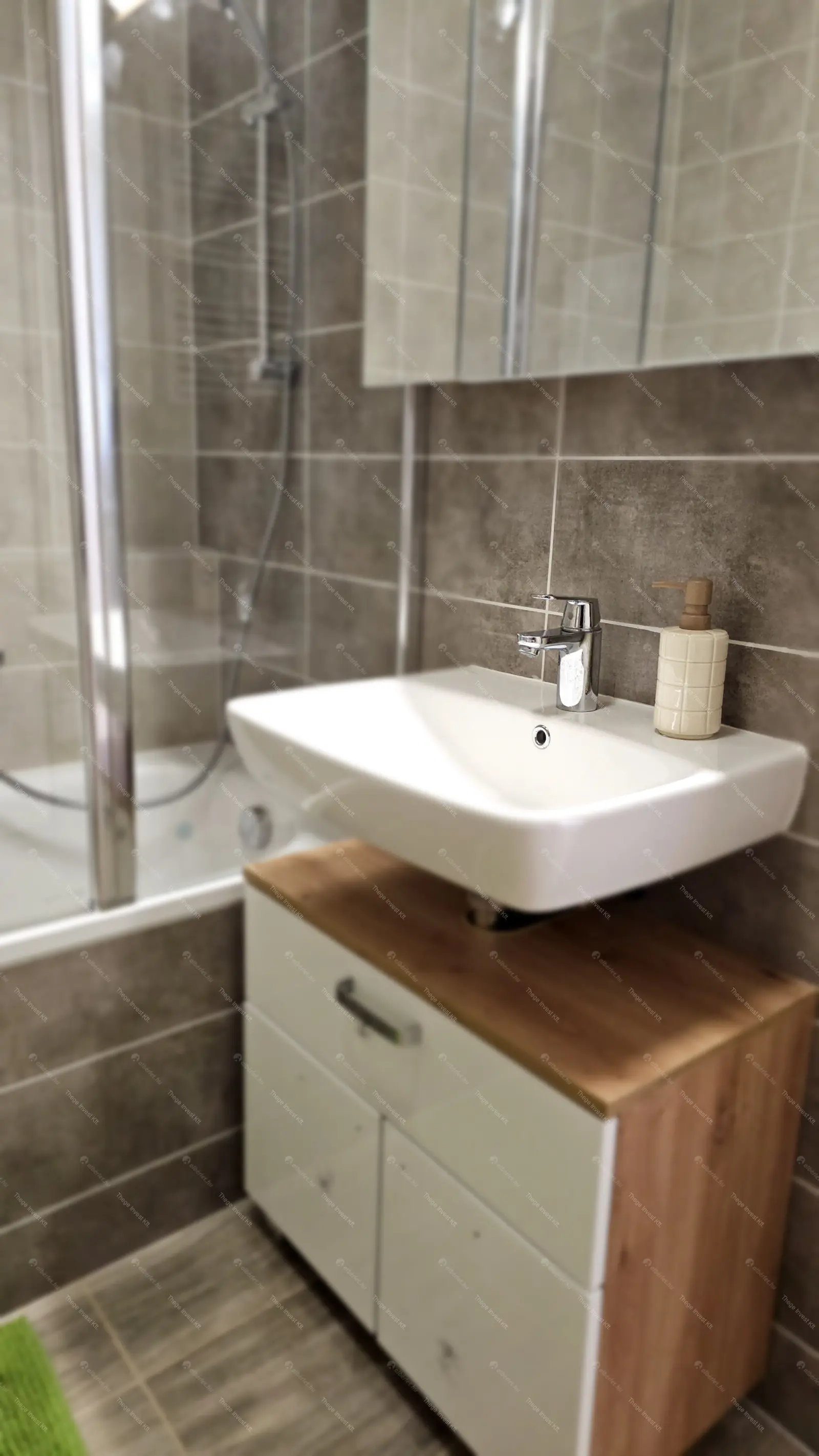 Kiadó albérlet 260000 Ft/hó áron: Budapest, XIII. kerület  Lőportár köz. Mérete: 35 nm, 1 szobás | Alberlet.hu - 6685799