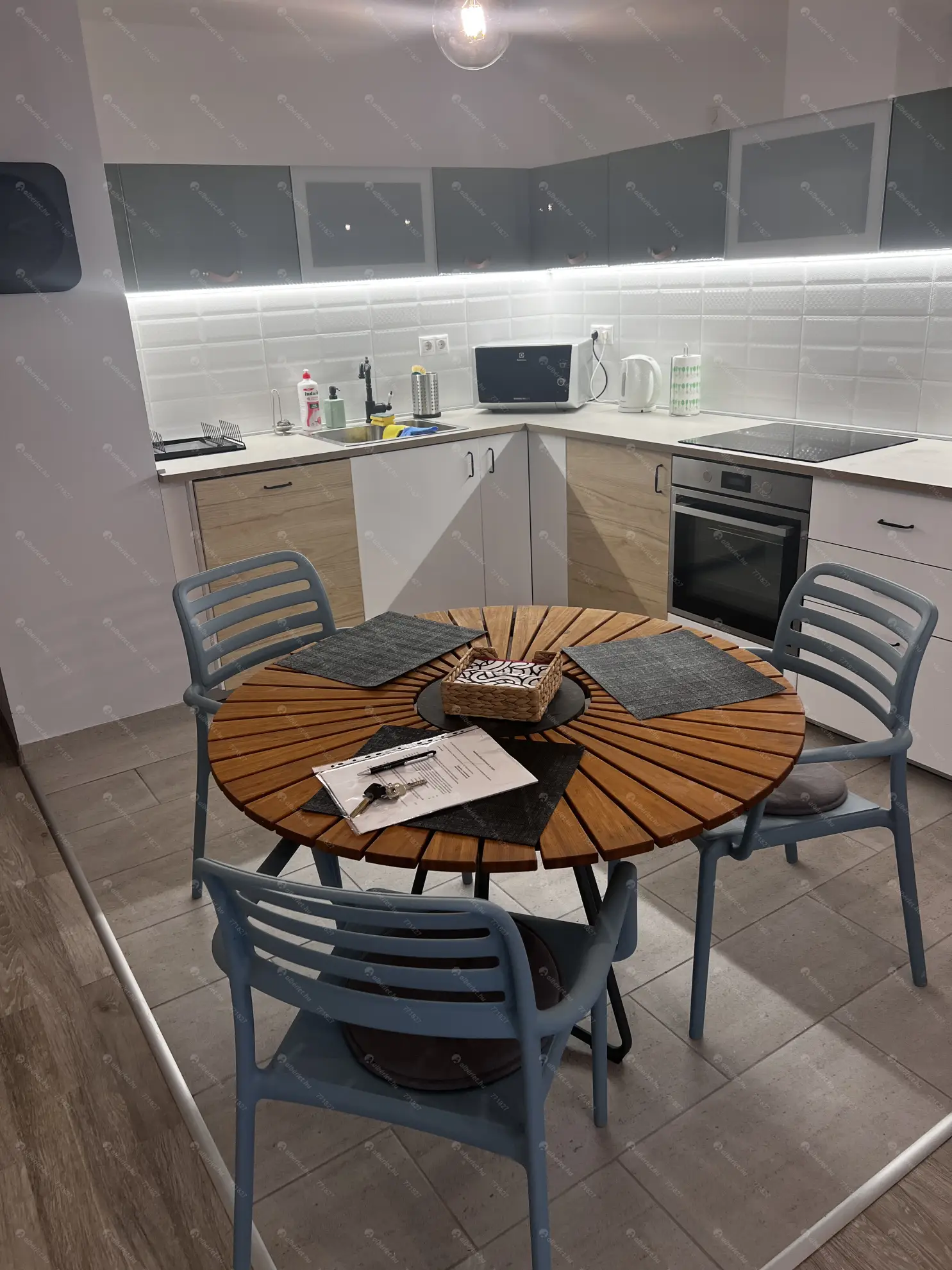 Kiadó albérlet 380000 Ft/hó áron: Budapest, XIII. kerület  Lőportár köz. Mérete: 68 nm, 3 szobás | Alberlet.hu - 6598696