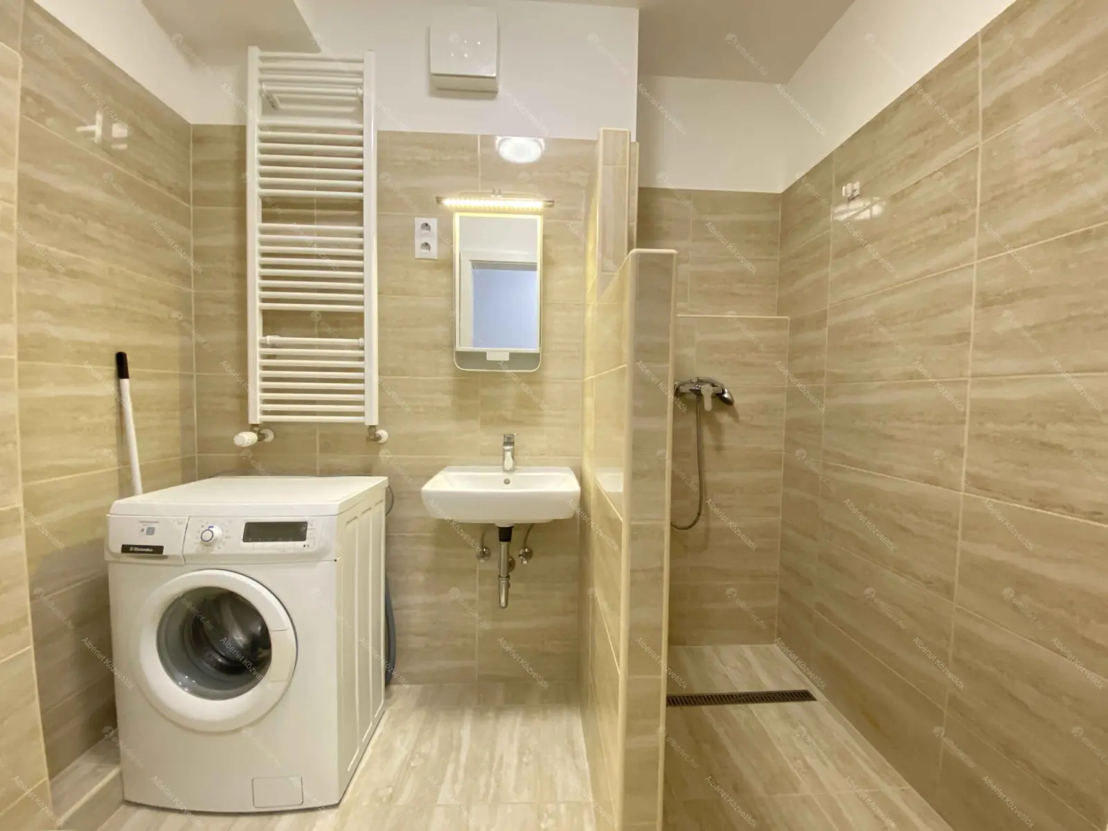 Kiadó albérlet 225000 Ft/hó áron: Budapest, XIII. kerület  Lőportár utca. Mérete: 37 nm, 2 szobás | Alberlet.hu - 6702071