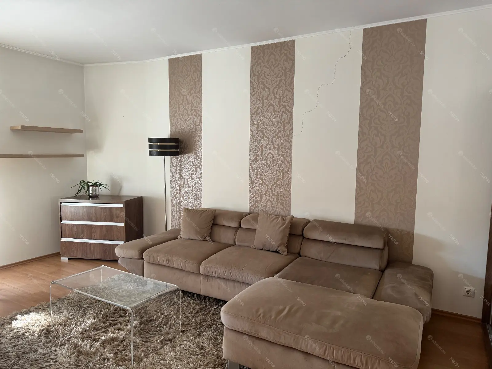 Kiadó albérlet 270000 Ft/hó áron: Budapest, XIII. kerület  Lőportár utca. Mérete: 47 nm, 1 szobás | Alberlet.hu - 6670624