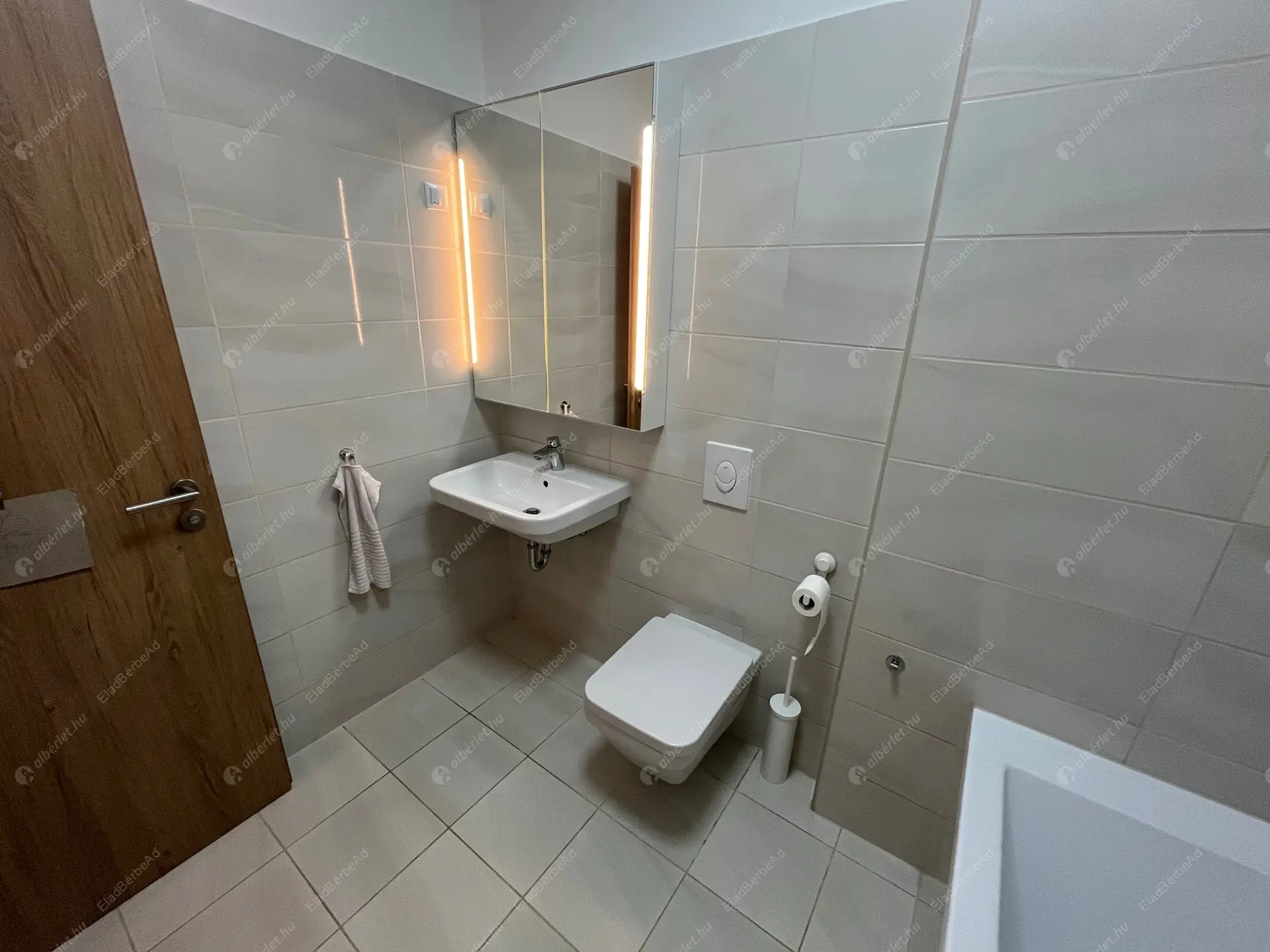 Kiadó albérlet 573000 Ft/hó áron: Budapest, XIII. kerület  Lőportár utca. Mérete: 85 nm, 3 szobás | Alberlet.hu - 6511944