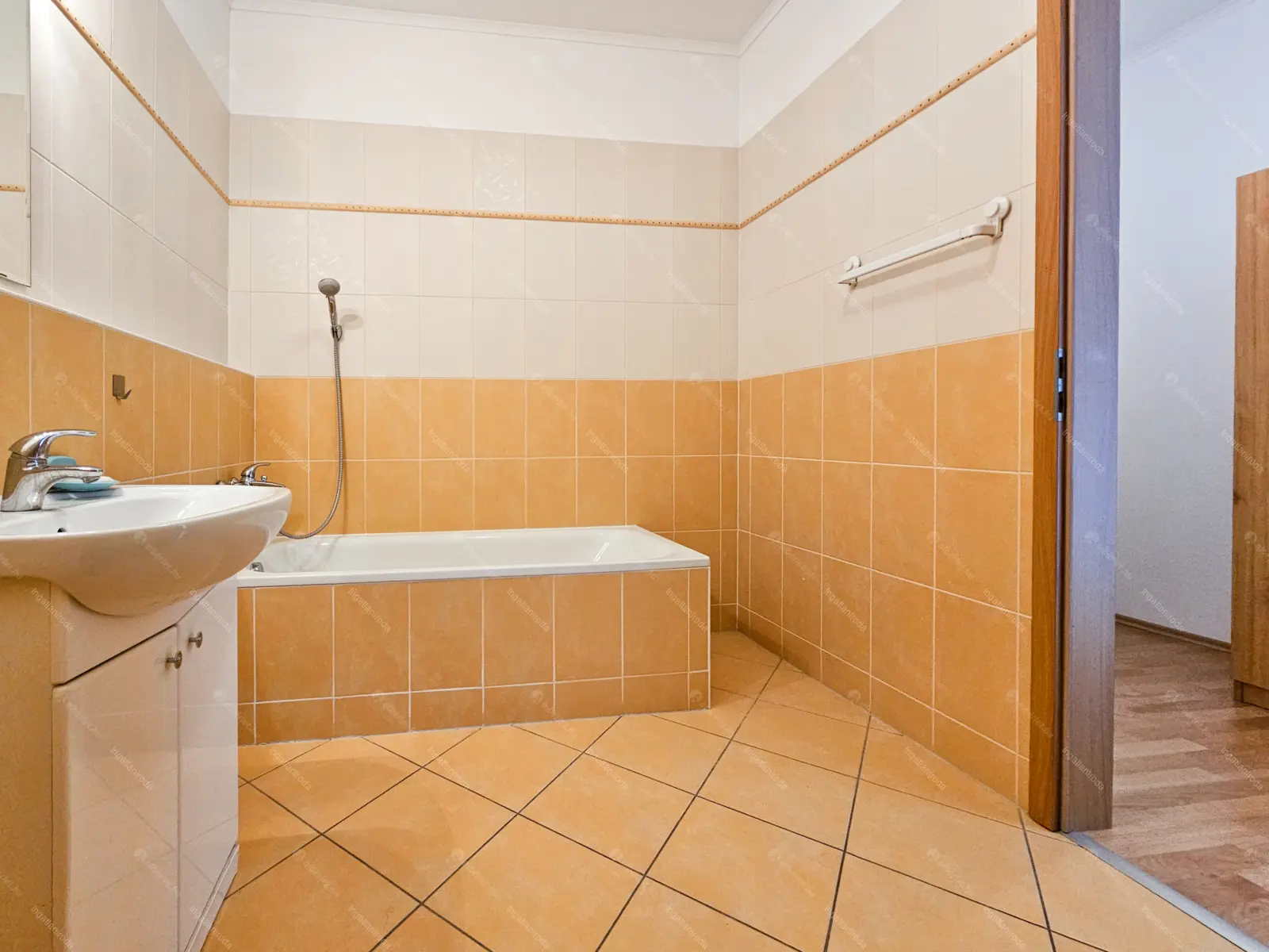 Kiadó albérlet 758000 Ft/hó áron: Budapest, XIII. kerület  Marina sétány. Mérete: 105 nm, 3 szobás | Alberlet.hu - 6658599