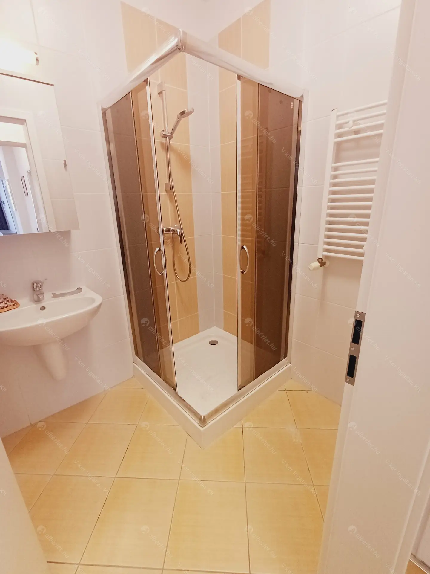 Kiadó albérlet 1164000 Ft/hó áron: Budapest, XIII. kerület  Marina sétány. Mérete: 105 nm, 4 szobás | Alberlet.hu - 6204641