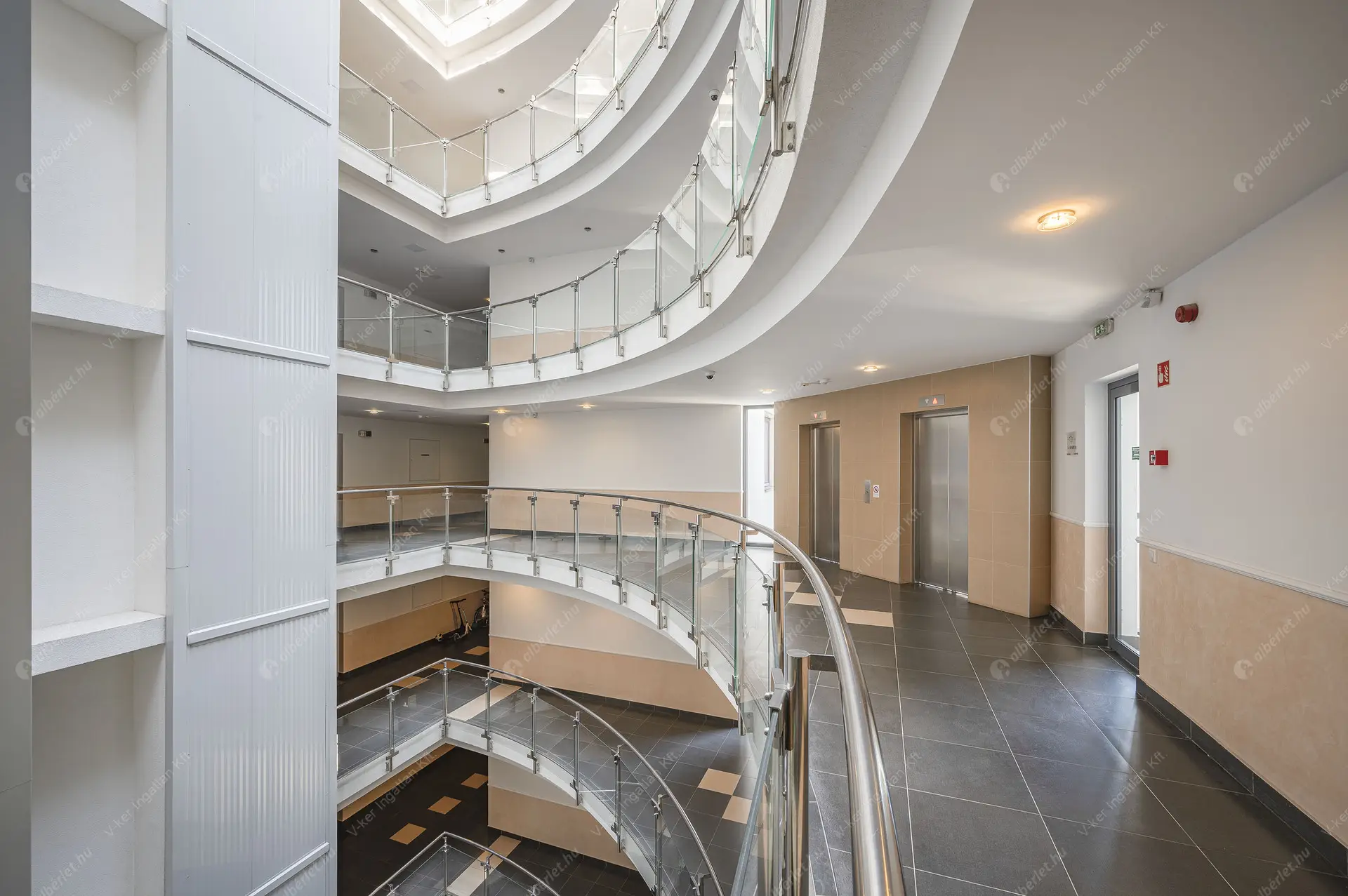 Kiadó albérlet 3356000 Ft/hó áron: Budapest, XIII. kerület  Marina sétány. Mérete: 220 nm, 4 szobás | Alberlet.hu - 5785439