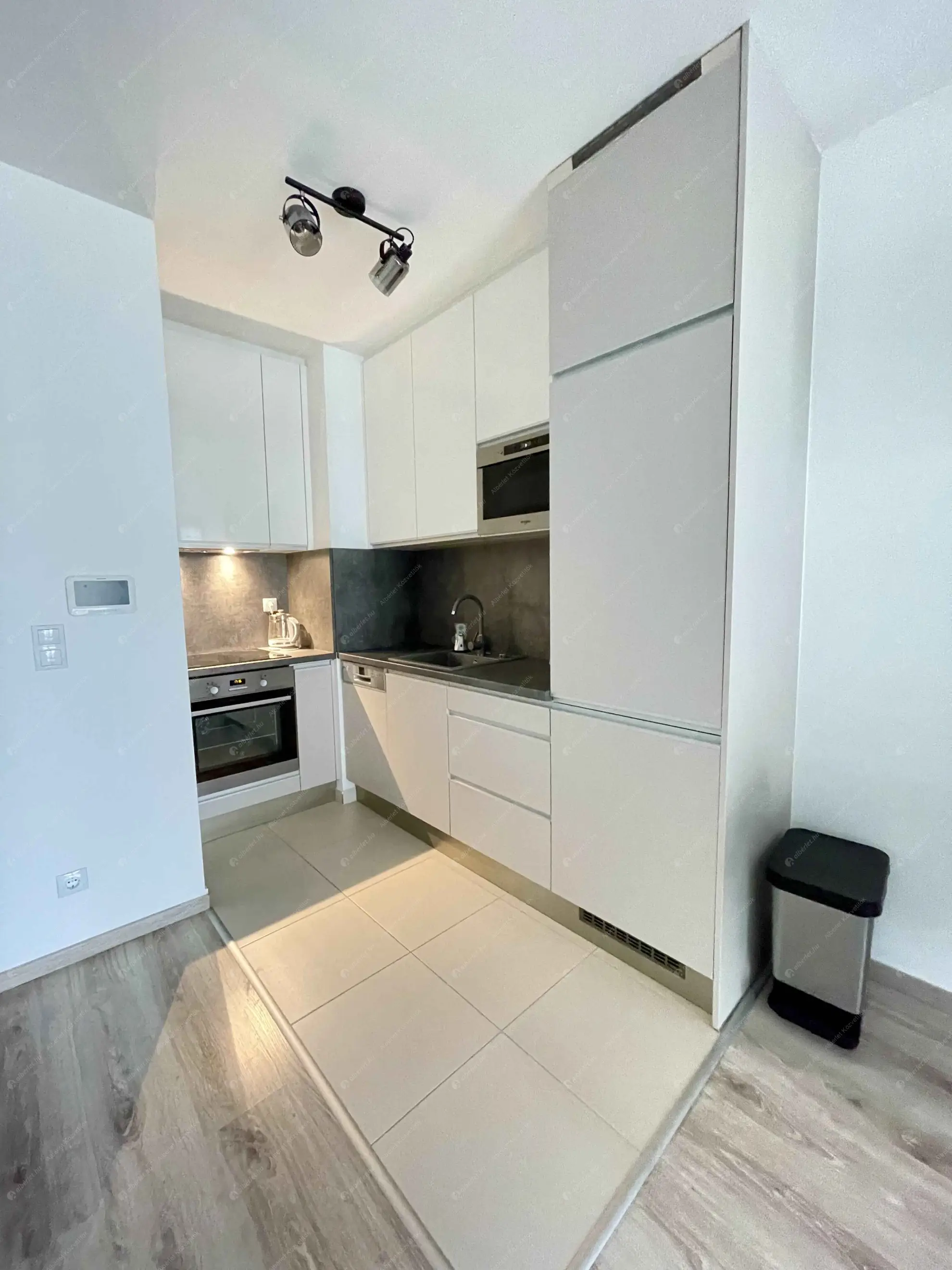 Kiadó albérlet 320000 Ft/hó áron: Budapest, XIII. kerület  Meder utca. Mérete: 44 nm, 2 szobás | Alberlet.hu - 6634895