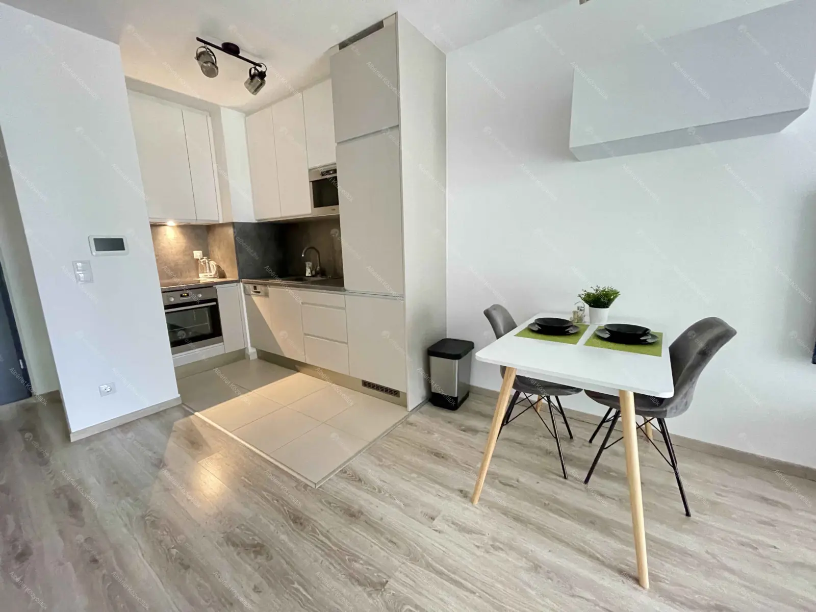 Kiadó albérlet 260000 Ft/hó áron: Budapest, XIII. kerület  Meder utca. Mérete: 44 nm, 2 szobás | Alberlet.hu - 6697841