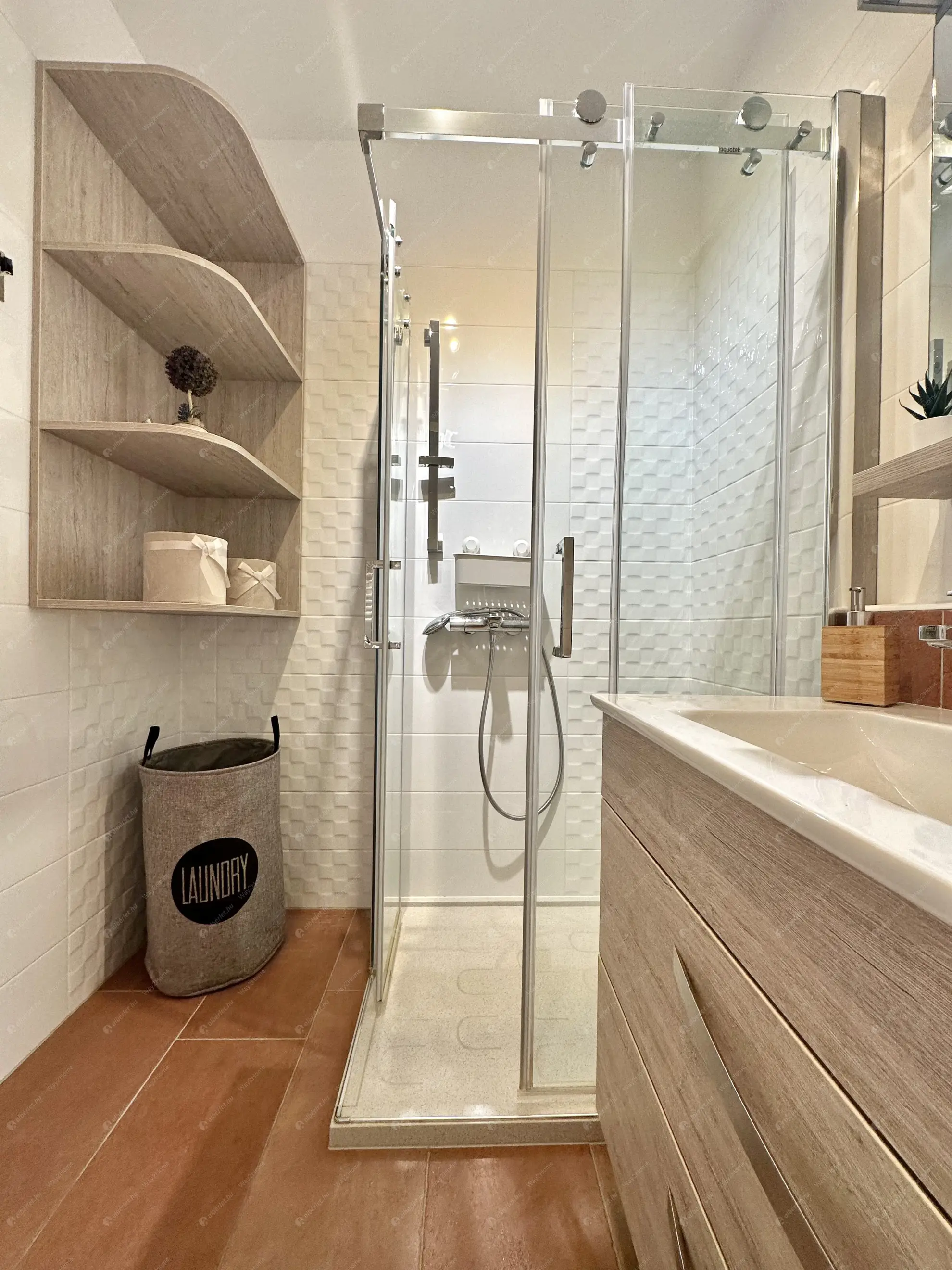 Kiadó albérlet 400000 Ft/hó áron: Budapest, XIII. kerület  Meder utca. Mérete: 64 nm, 3 szobás | Alberlet.hu - 6627677