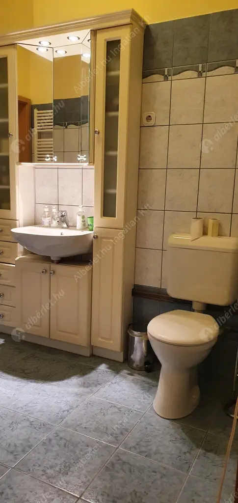 Kiadó albérlet 335000 Ft/hó áron: Budapest, XIII. kerület  Mohács utca. Mérete: 83 nm, 3 szobás | Alberlet.hu - 6515345