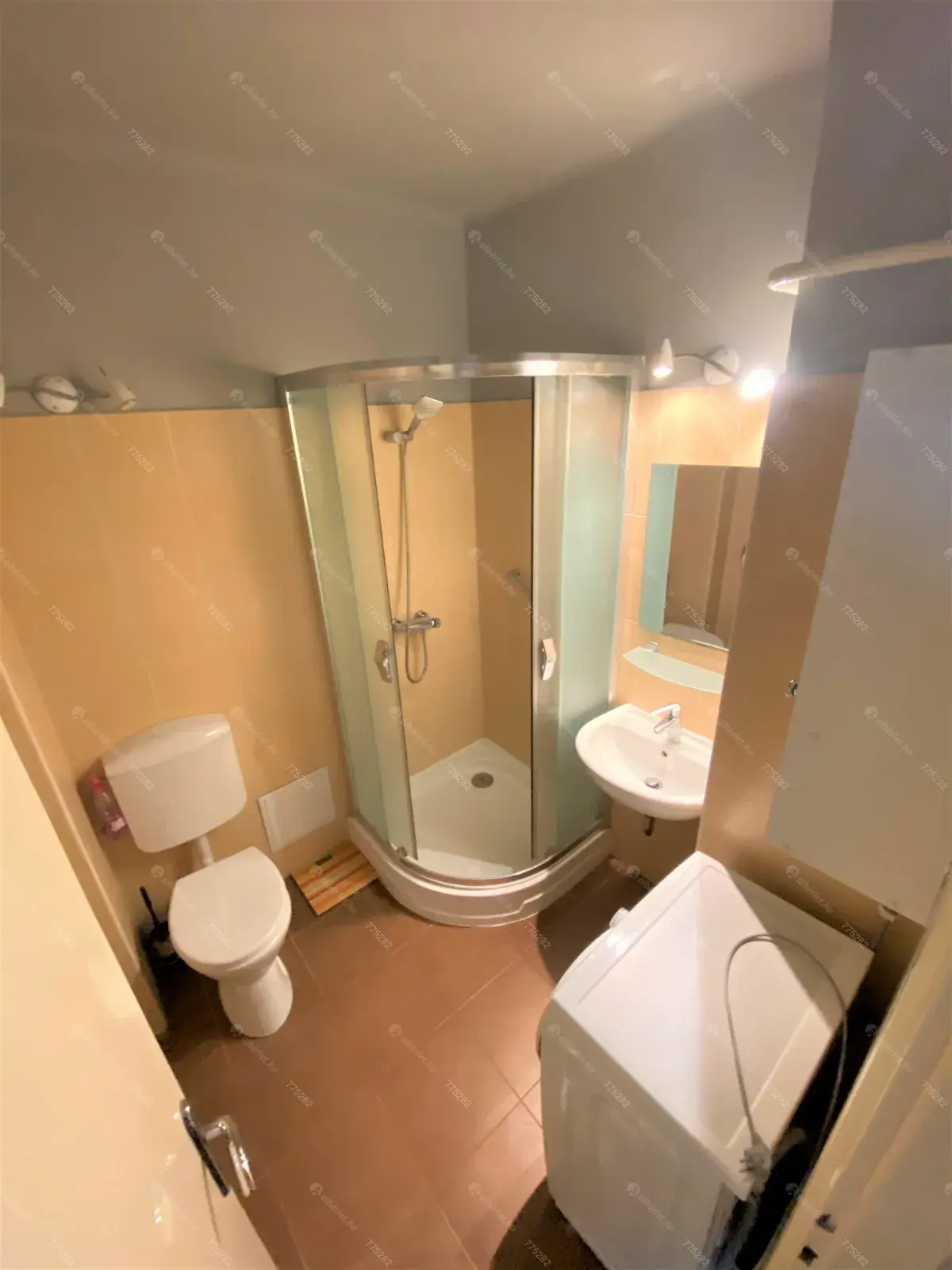 Kiadó albérlet 230000 Ft/hó áron: Budapest, XIII. kerület  Népfürdő utca. Mérete: 37 nm, 1 szobás | Alberlet.hu - 6669078