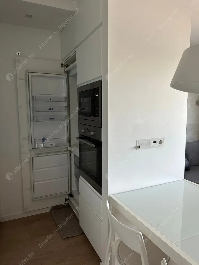 Kiadó albérlet 290000 Ft/hó áron: Budapest, XIII. kerület  Népfürdő utca. Mérete: 41 nm, 2 szobás | Alberlet.hu - 6603370
