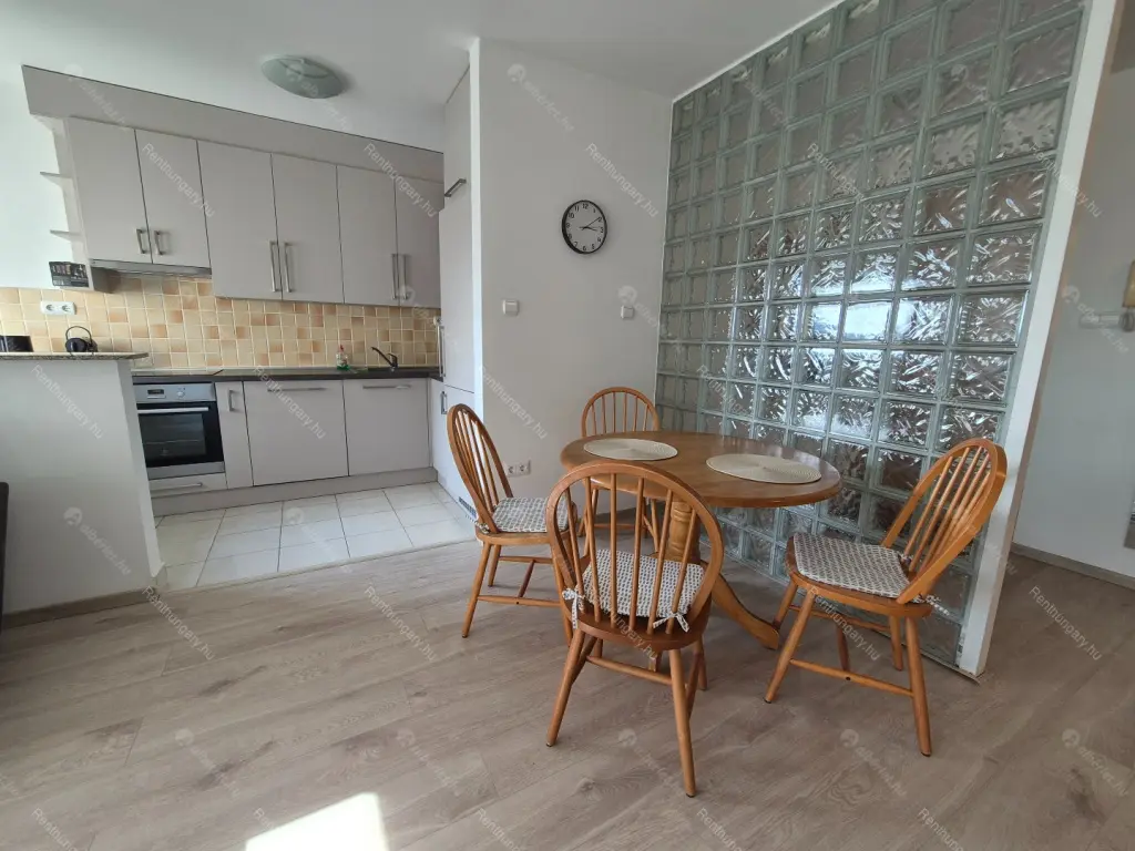 Kiadó albérlet 460000 Ft/hó áron: Budapest, XIII. kerület  Népfürdő utca. Mérete: 81 nm, 3 szobás | Alberlet.hu - 6691974