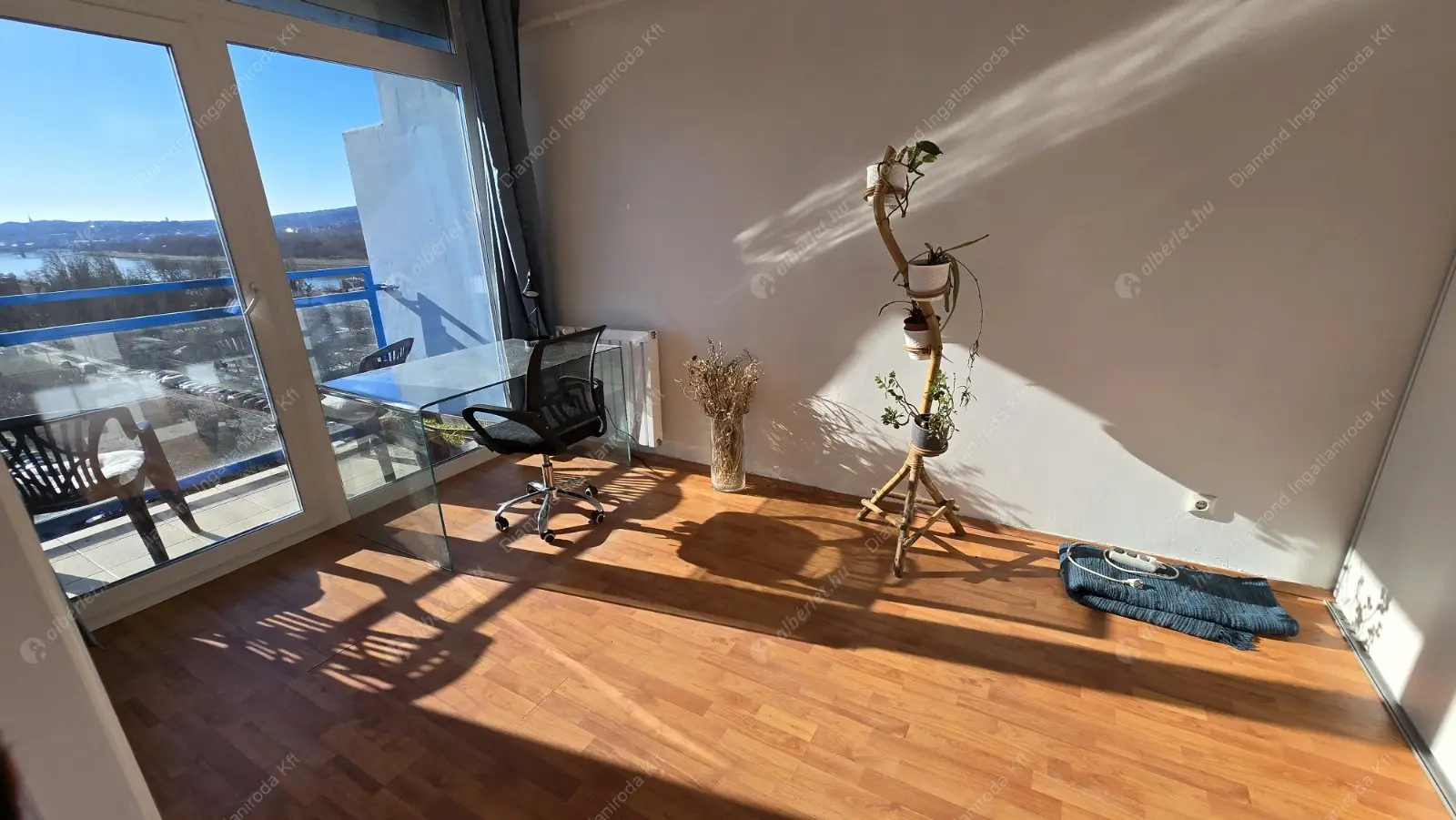 Kiadó albérlet 419000 Ft/hó áron: Budapest, XIII. kerület  Népfürdő utca. Mérete: 81 nm, 3 szobás | Alberlet.hu - 6635088