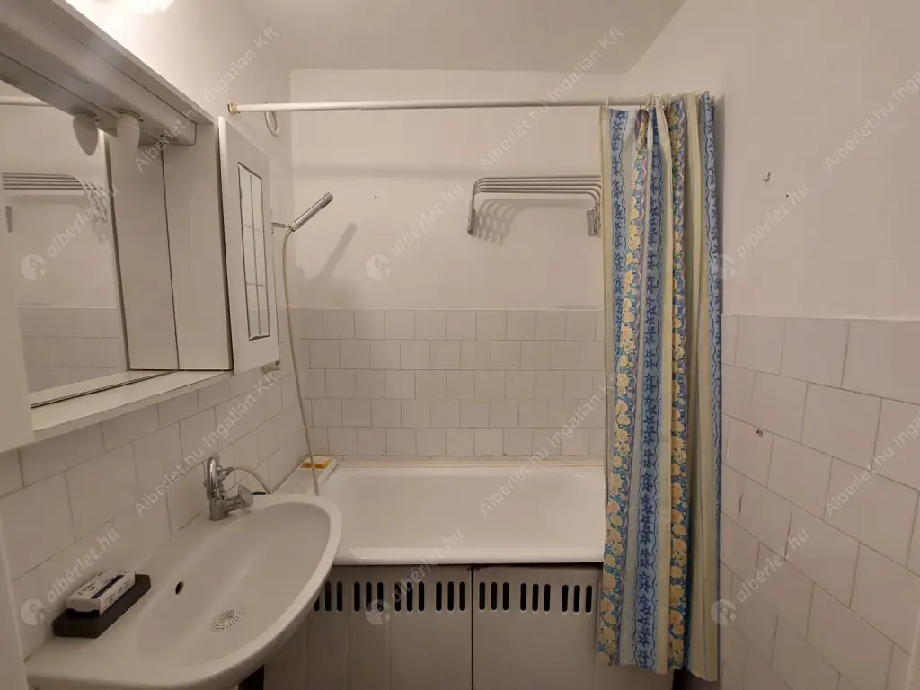 Kiadó albérlet 210000 Ft/hó áron: Budapest, XIII. kerület  Országbíró utca. Mérete: 50 nm, 2 szobás | Alberlet.hu - 6589767