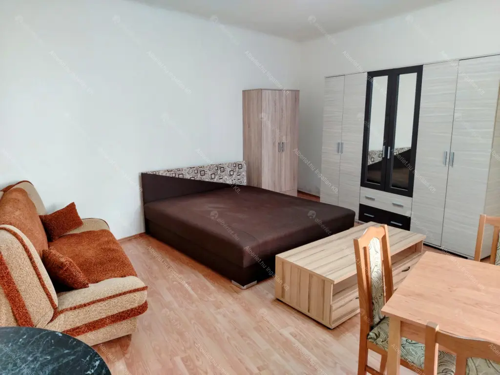 Kiadó albérlet 180000 Ft/hó áron: Budapest, XIII. kerület  Pannónia utca. Mérete: 36 nm, 1 szobás | Alberlet.hu - 6675094