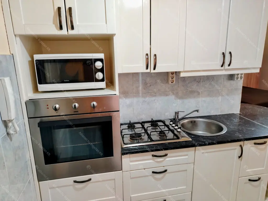 Kiadó albérlet 180000 Ft/hó áron: Budapest, XIII. kerület  Pannónia utca. Mérete: 36 nm, 1 szobás | Alberlet.hu - 6675102