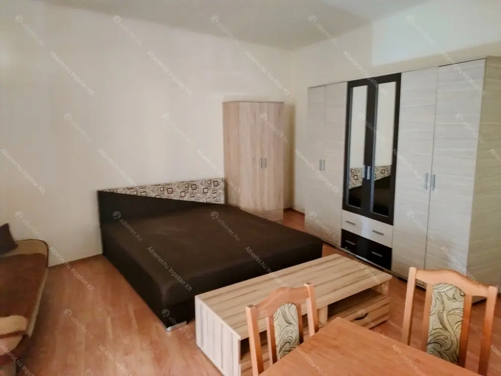 Kiadó albérlet 180000 Ft/hó áron: Budapest, XIII. kerület  Pannónia utca. Mérete: 36 nm, 1 szobás | Alberlet.hu - 6706715