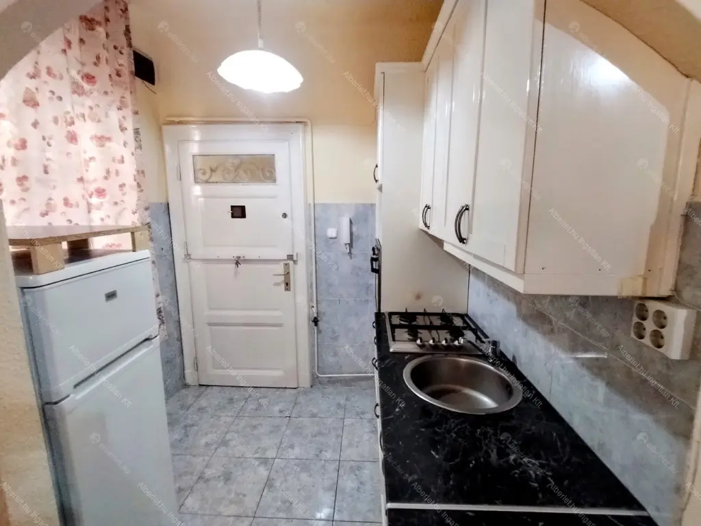 Kiadó albérlet 180000 Ft/hó áron: Budapest, XIII. kerület  Pannónia utca. Mérete: 36 nm, 1 szobás | Alberlet.hu - 6706732