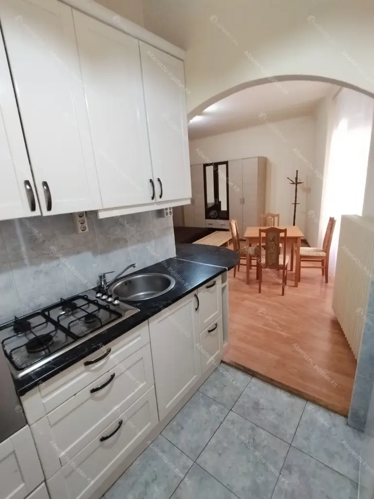 Kiadó albérlet 180000 Ft/hó áron: Budapest, XIII. kerület  Pannónia utca. Mérete: 36 nm, 1 szobás | Alberlet.hu - 6706737