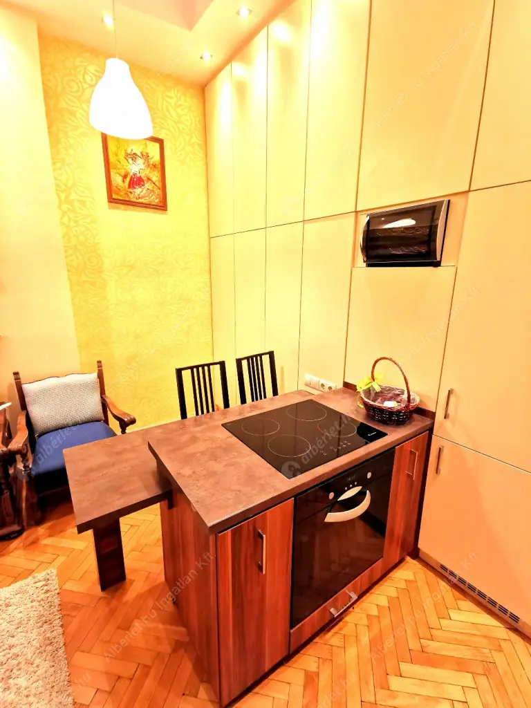 Kiadó albérlet 240000 Ft/hó áron: Budapest, XIII. kerület  Pannónia utca. Mérete: 38 nm, 1 szobás | Alberlet.hu - 6624036