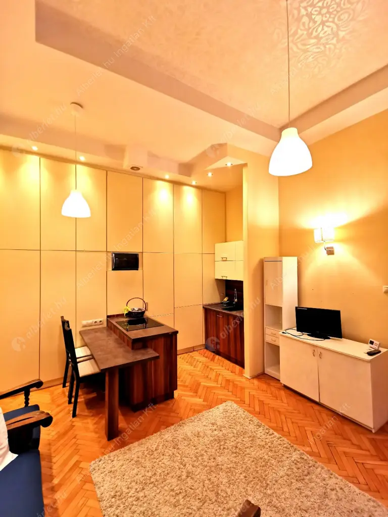 Kiadó albérlet 240000 Ft/hó áron: Budapest, XIII. kerület  Pannónia utca. Mérete: 38 nm, 1 szobás | Alberlet.hu - 6624039