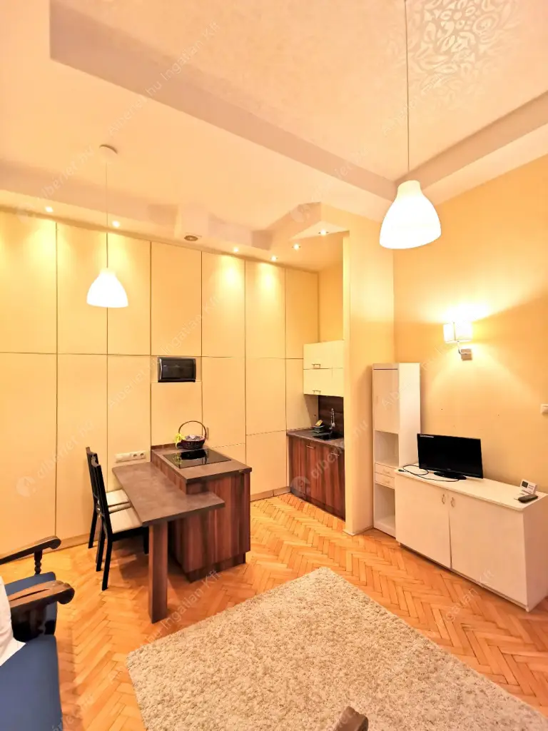 Kiadó albérlet 240000 Ft/hó áron: Budapest, XIII. kerület  Pannónia utca. Mérete: 38 nm, 1 szobás | Alberlet.hu - 6628170