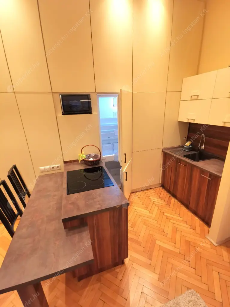Kiadó albérlet 240000 Ft/hó áron: Budapest, XIII. kerület  Pannónia utca. Mérete: 38 nm, 1 szobás | Alberlet.hu - 6628172