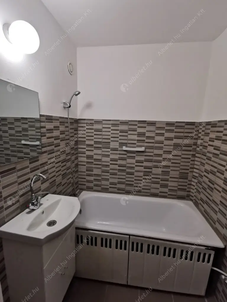 Kiadó albérlet 300000 Ft/hó áron: Budapest, XIII. kerület  Pannónia utca. Mérete: 38 nm, 1 szobás | Alberlet.hu - 6591755