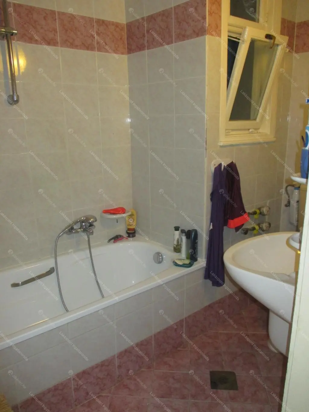 Kiadó albérlet 210000 Ft/hó áron: Budapest, XIII. kerület  Pannónia utca. Mérete: 40 nm, 1 szobás | Alberlet.hu - 6643871