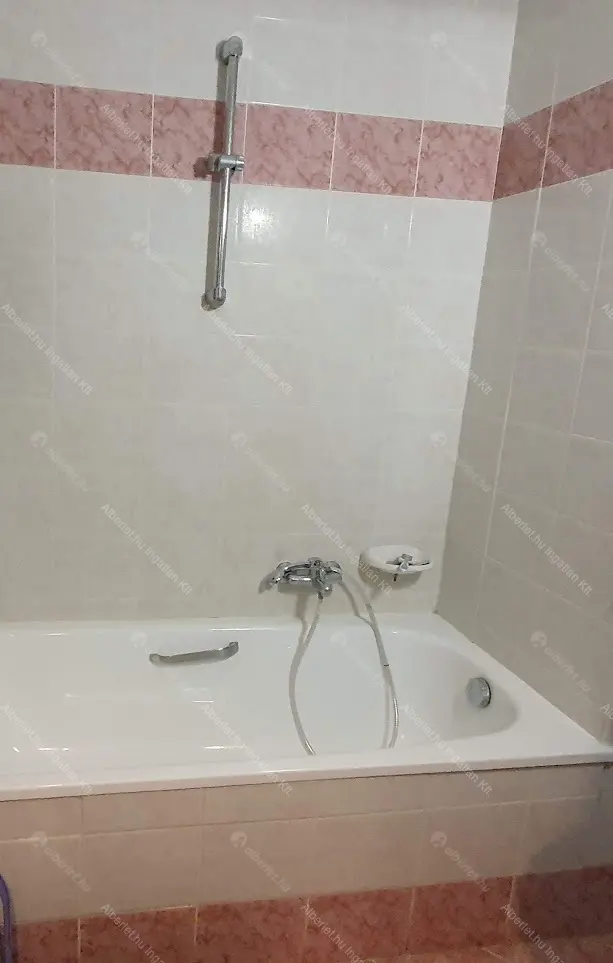 Kiadó albérlet 195000 Ft/hó áron: Budapest, XIII. kerület  Pannónia utca. Mérete: 40 nm, 1 szobás | Alberlet.hu - 6668599