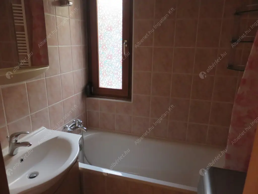 Kiadó albérlet 330000 Ft/hó áron: Budapest, XIII. kerület  Pannónia utca. Mérete: 57 nm, 2 szobás | Alberlet.hu - 6517686