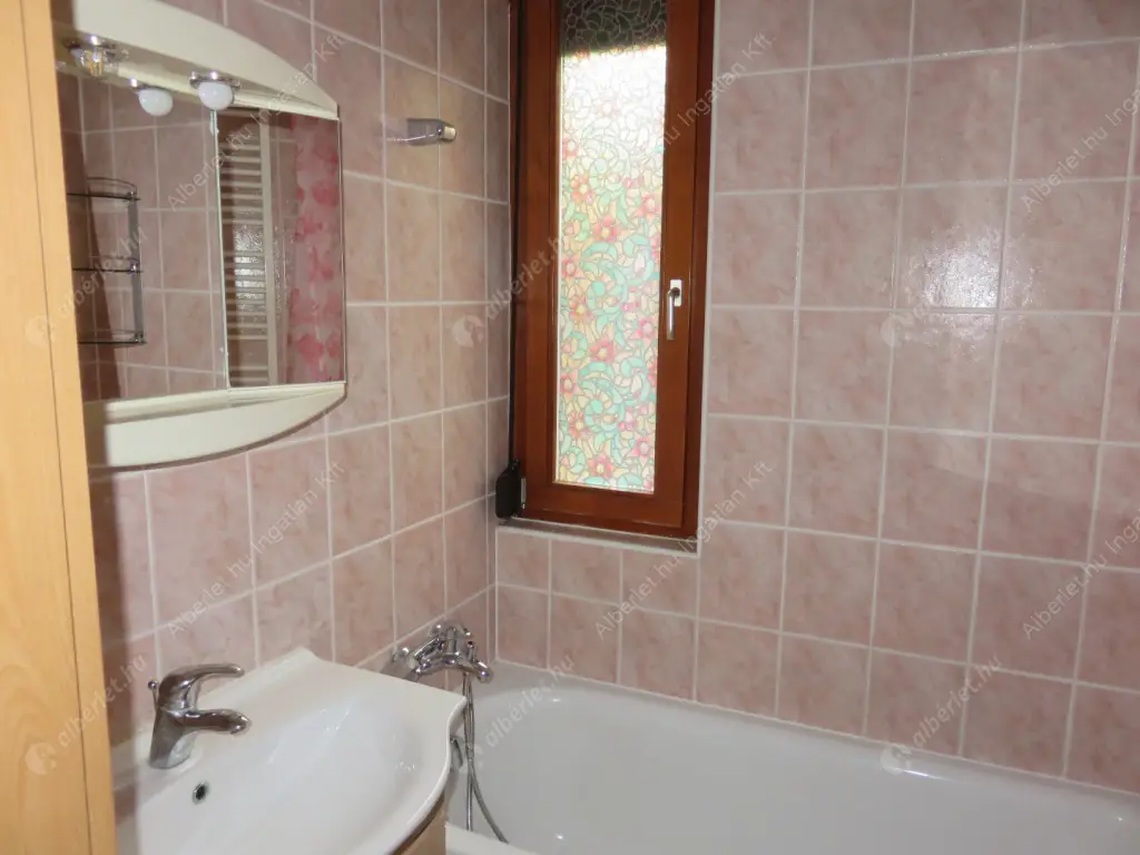 Kiadó albérlet 330000 Ft/hó áron: Budapest, XIII. kerület  Pannónia utca. Mérete: 57 nm, 2 szobás | Alberlet.hu - 6517690