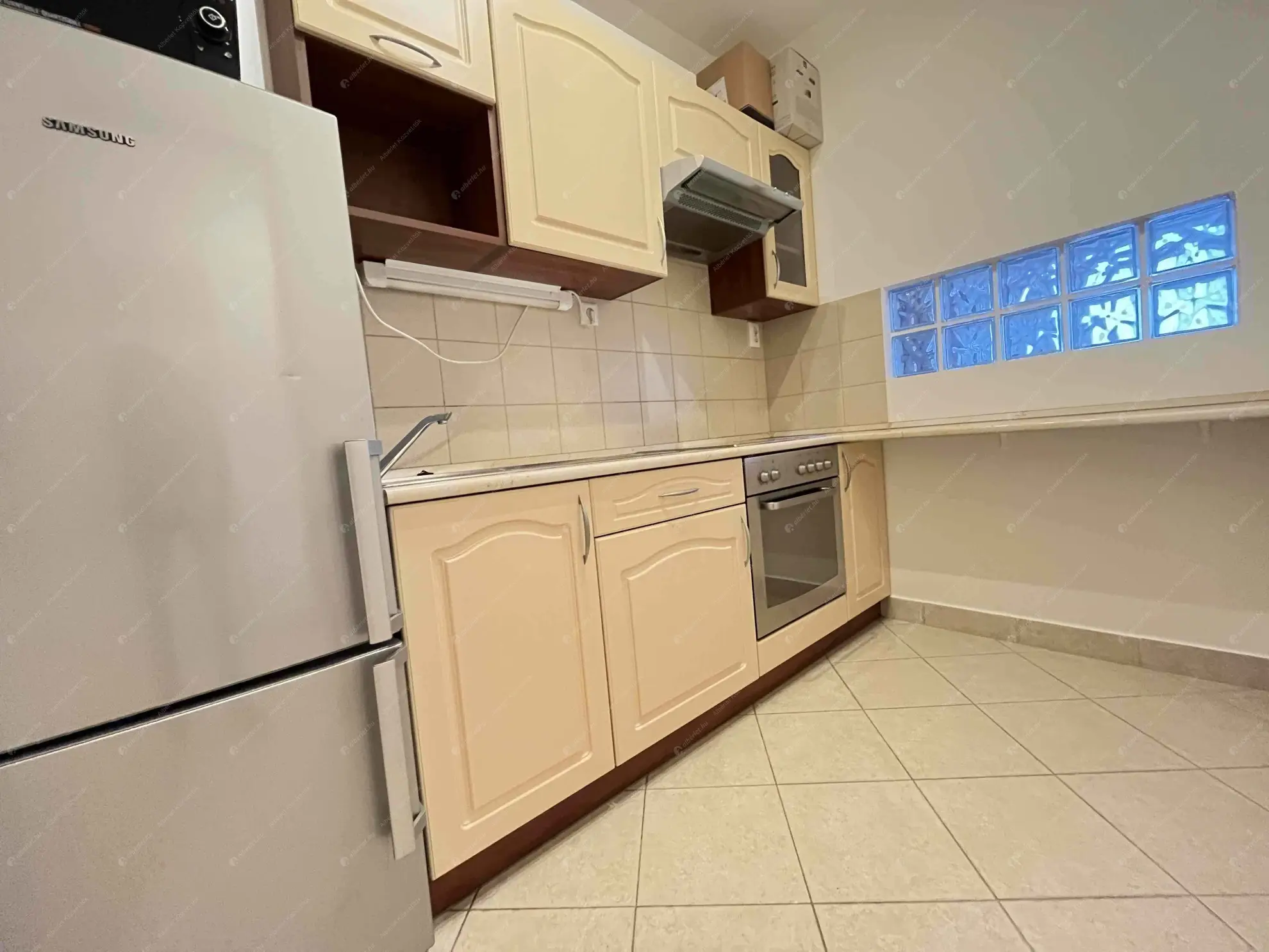 Kiadó albérlet 210000 Ft/hó áron: Budapest, XIII. kerület  Pap Károly utca. Mérete: 37 nm, 1 szobás | Alberlet.hu - 6612109