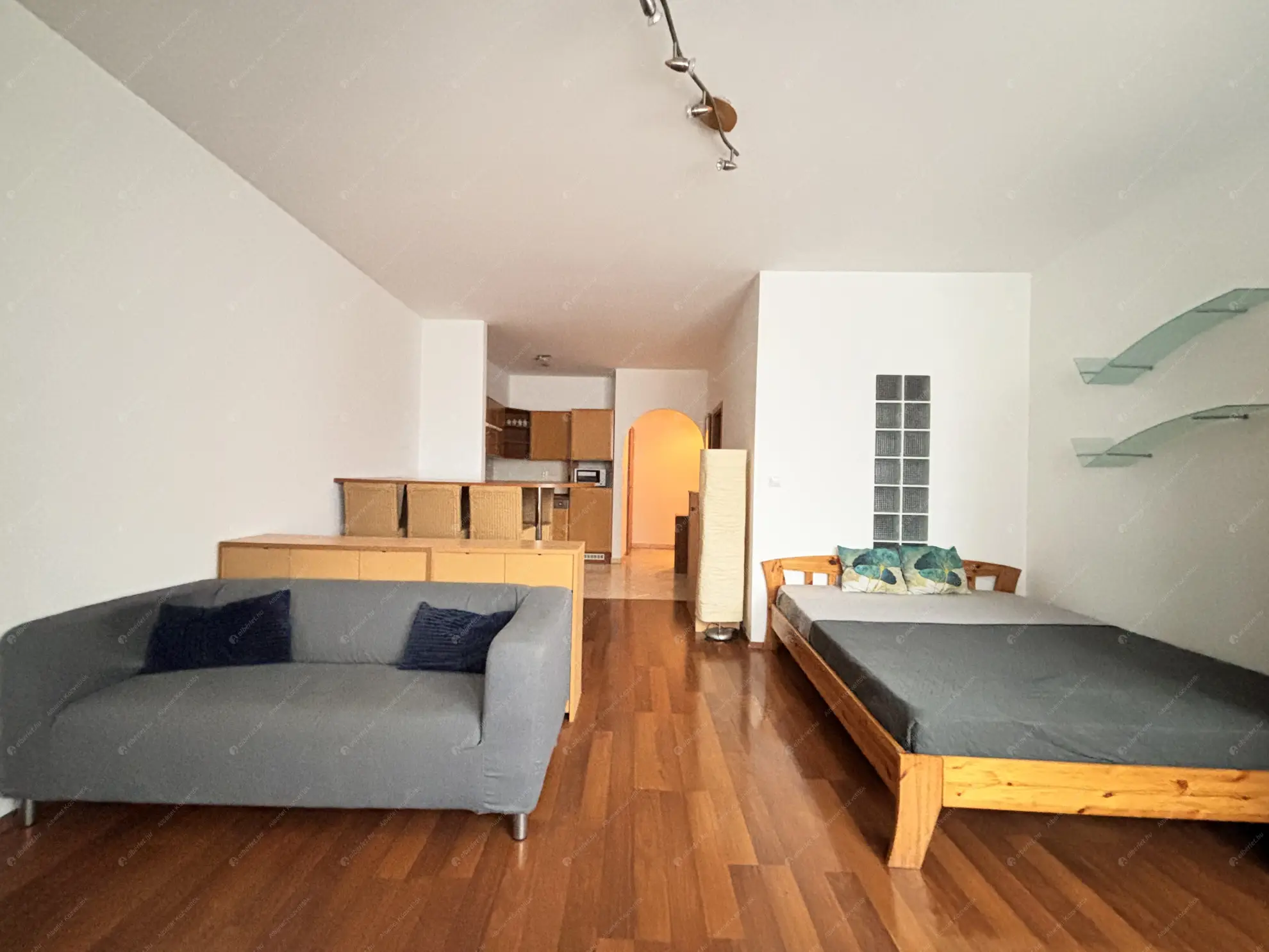 Kiadó albérlet 200000 Ft/hó áron: Budapest, XIII. kerület  Pap Károly utca. Mérete: 44 nm, 1 szobás | Alberlet.hu - 6636755