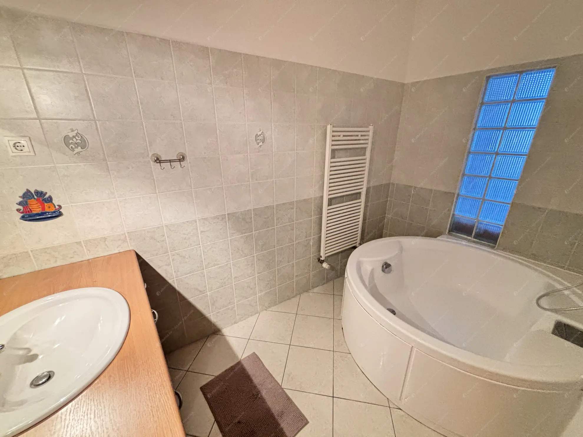 Kiadó albérlet 200000 Ft/hó áron: Budapest, XIII. kerület  Pap Károly utca. Mérete: 44 nm, 1 szobás | Alberlet.hu - 6636757